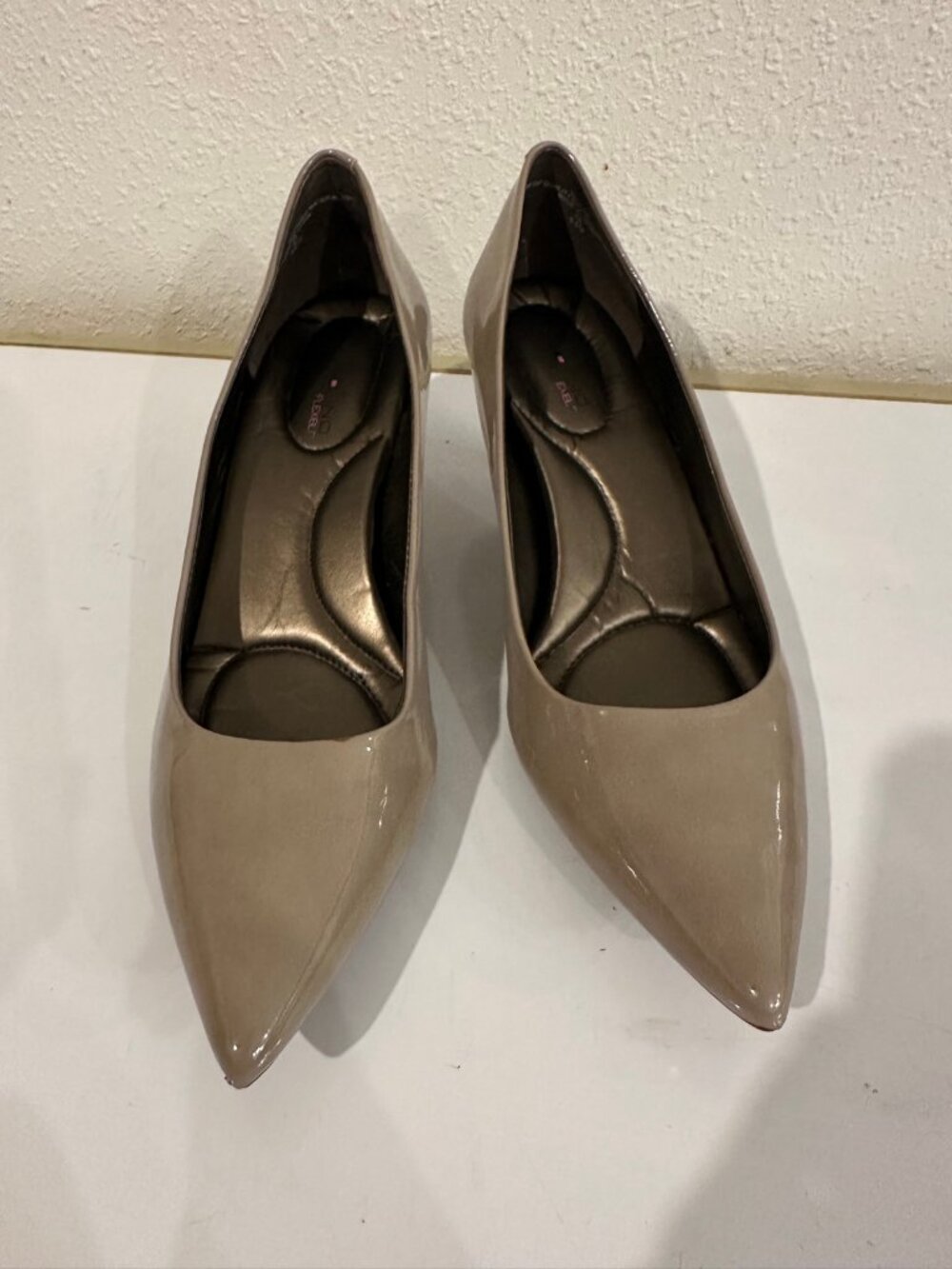 Bandolino Flexible Taupe Patent Pumps 8.5M